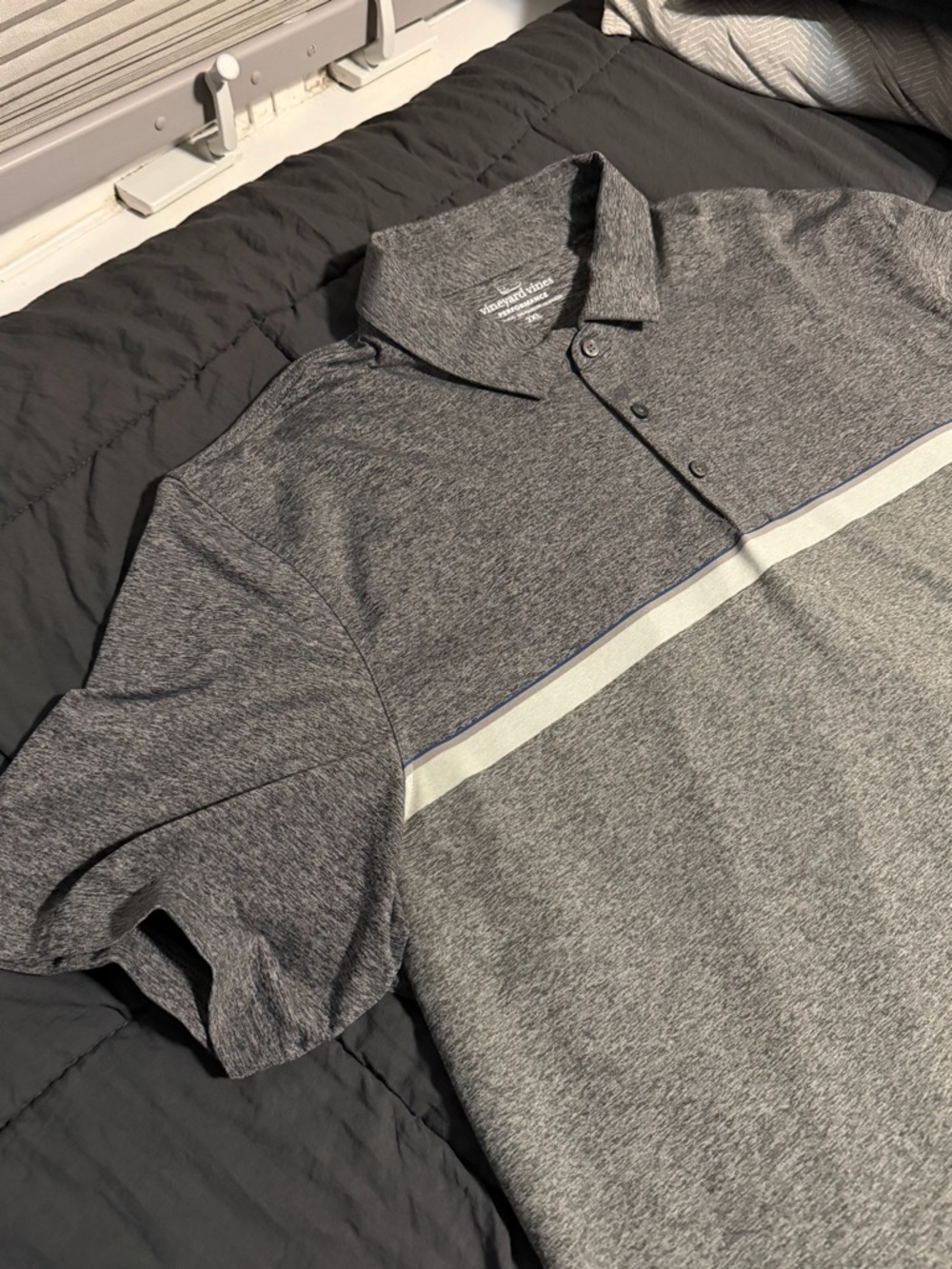 Vineyard Vines Men's Heather Grey Performance Polo with White & Blue Stripe XXL - Picture 3 of 4